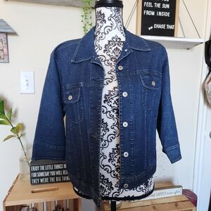 Liz Claiborne Women's Petite Large Blue Denim Trucker Jacket with Metal Buttons